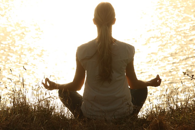 meditate 1851165 640